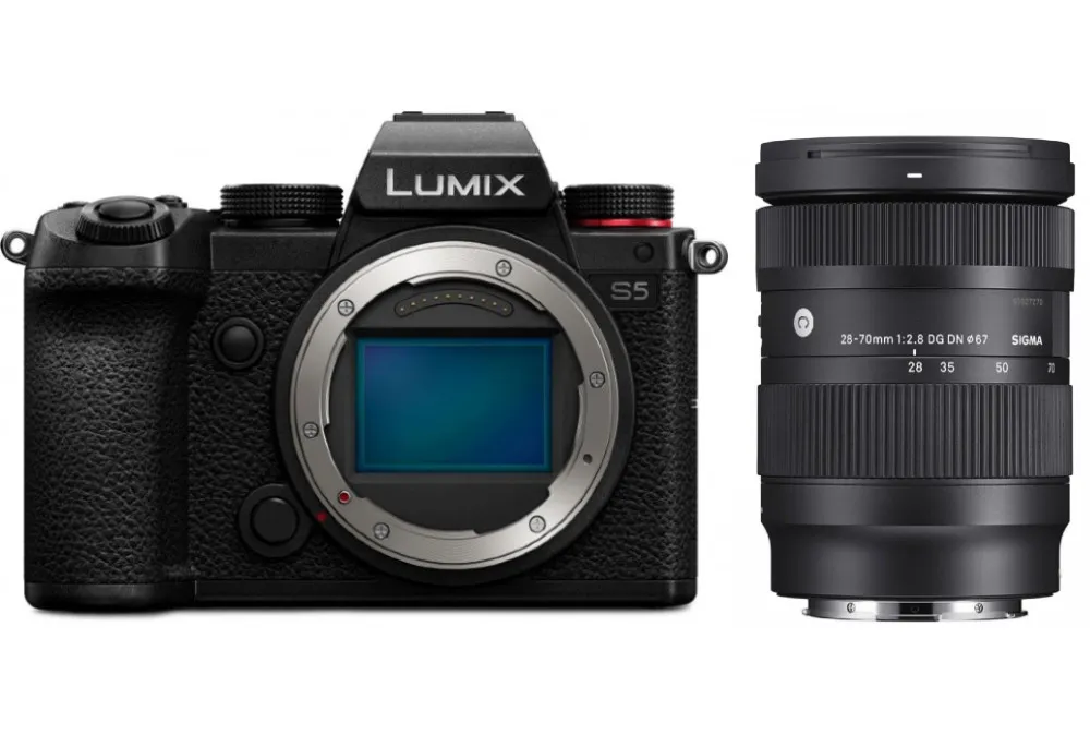 Lumix s5iix with lenses