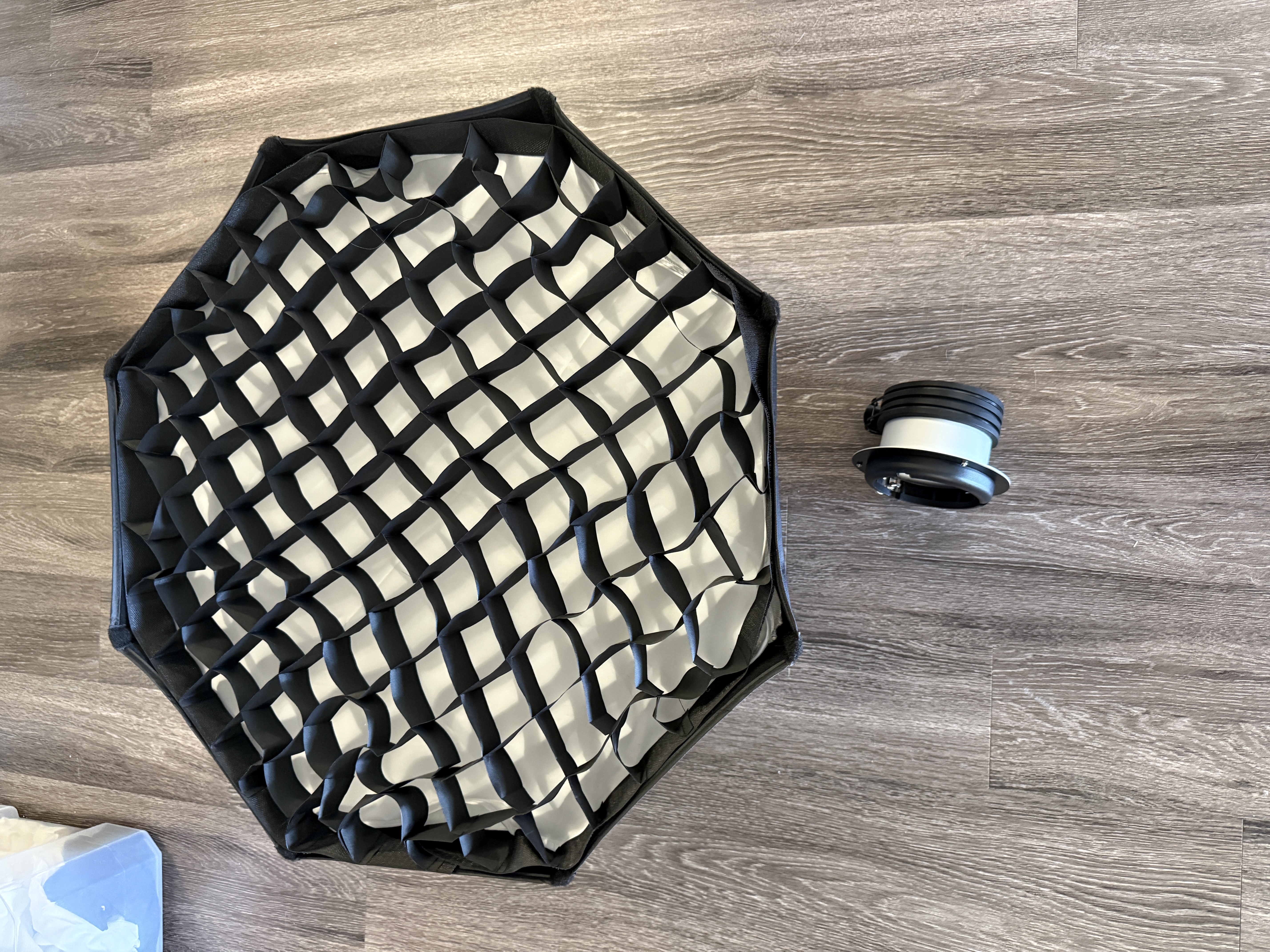 Grided octagonal softbox 25.6 inch