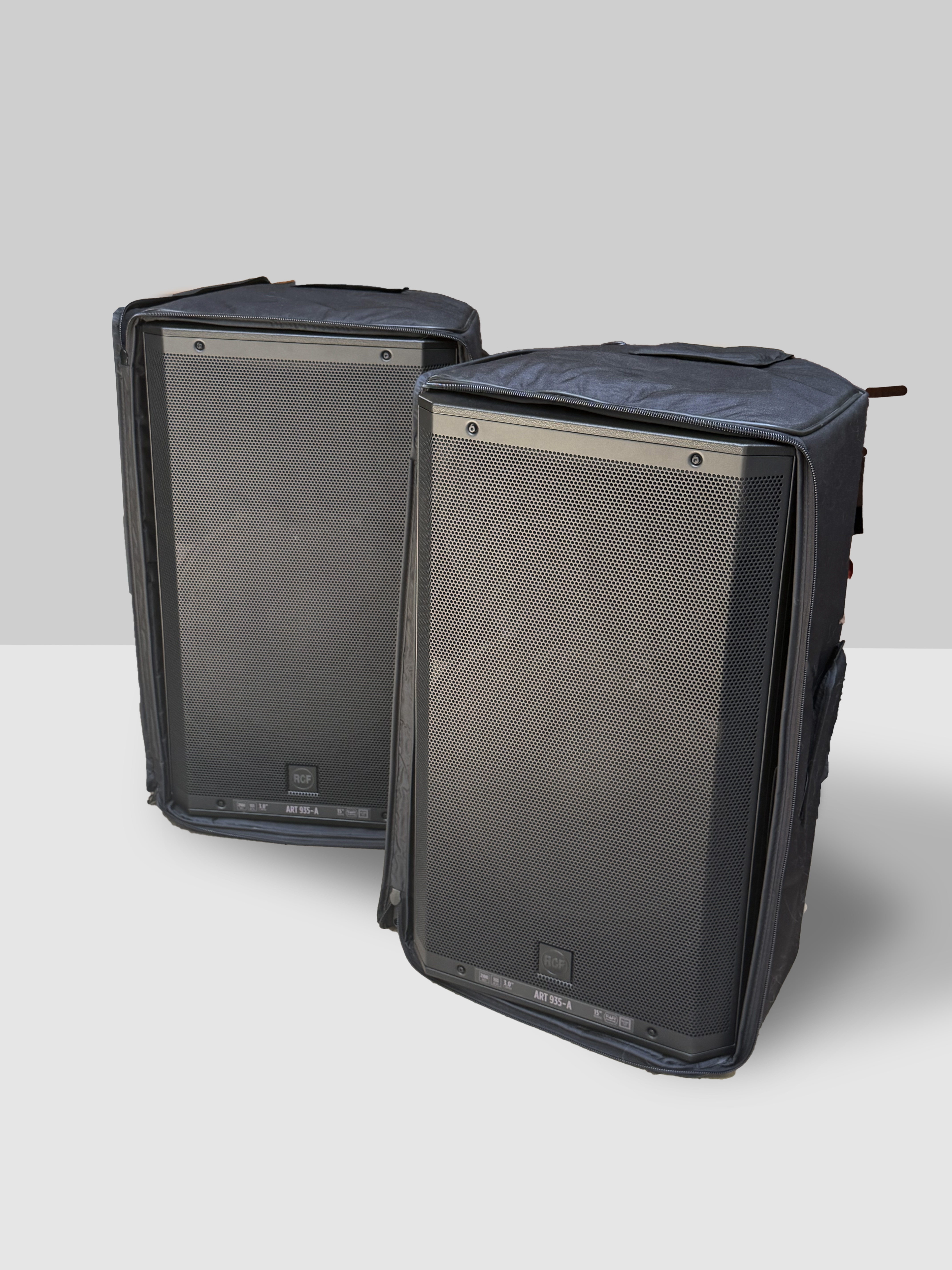 Pair of rfc 935a speakers