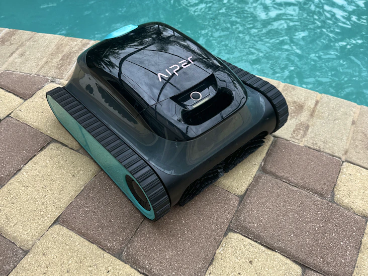 robotic pool cleaner, wall & waterline cleaning, 180-min battery life