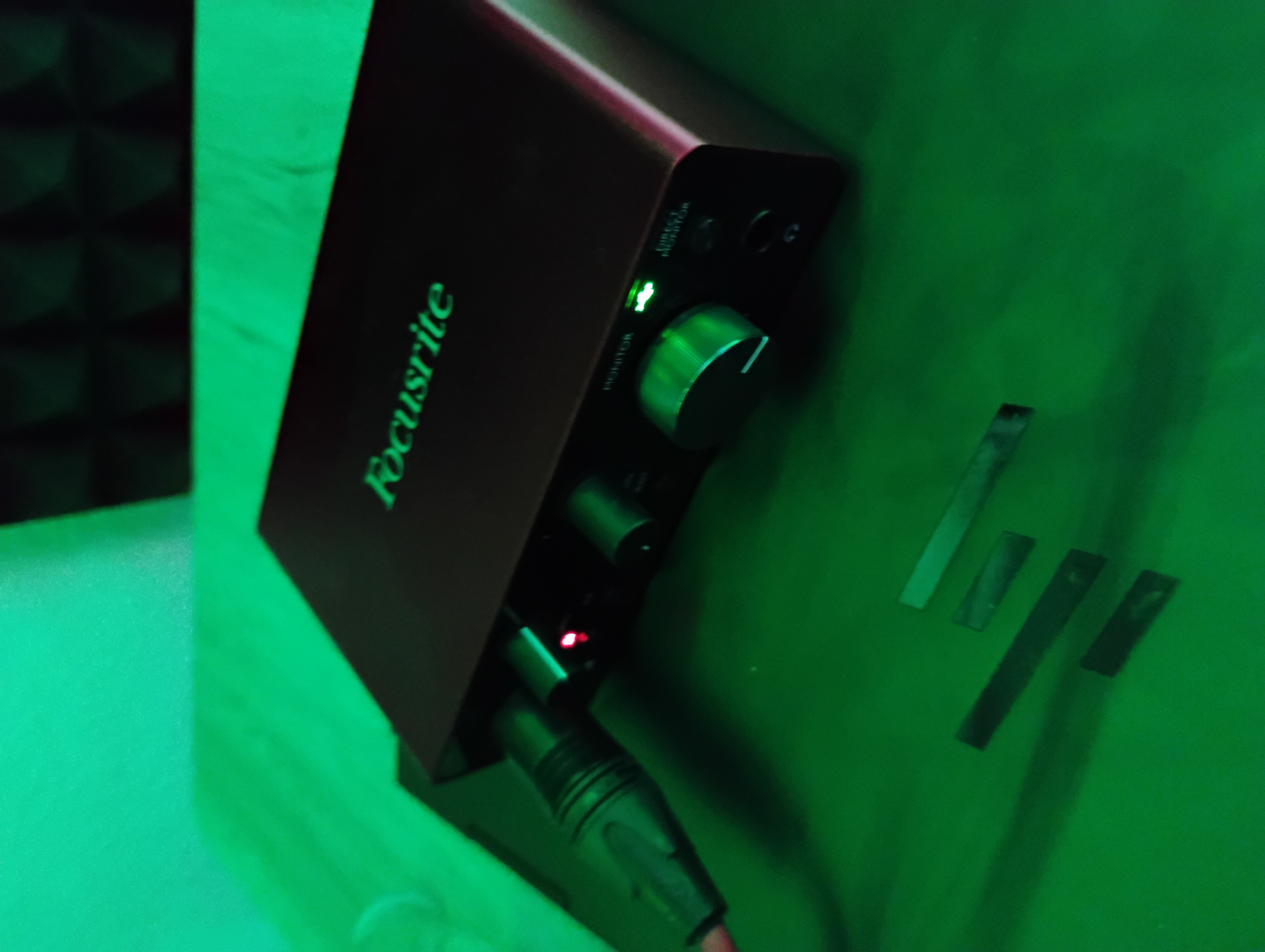 Rode nt1 5th gen w/ focusrite scarlet solo 