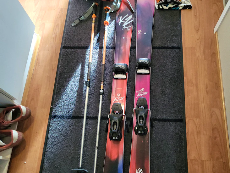 Allterrain k2 skidset/suksisetti 156cm, str 40, hjälm/kypärä s-m