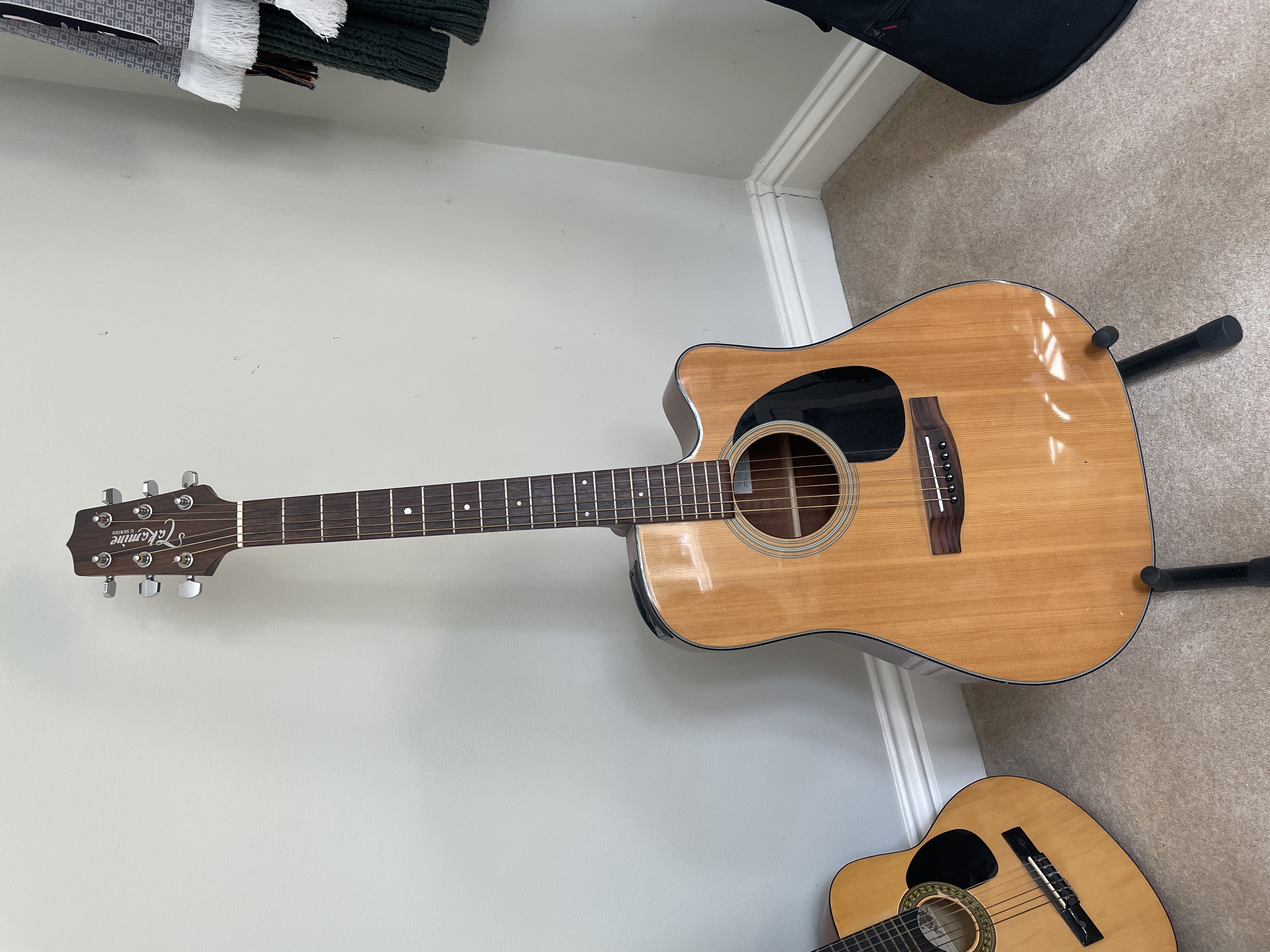Takamine g-series eg320c acoustic-electric guitar for rent