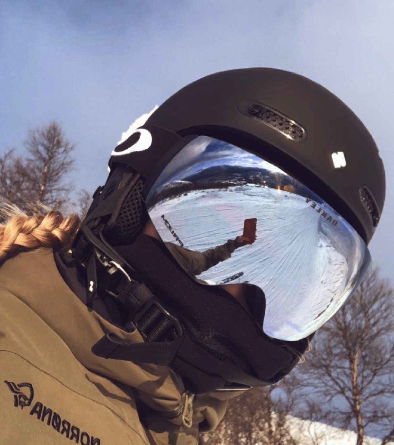 Skihjelm og briller til topptur/slalom