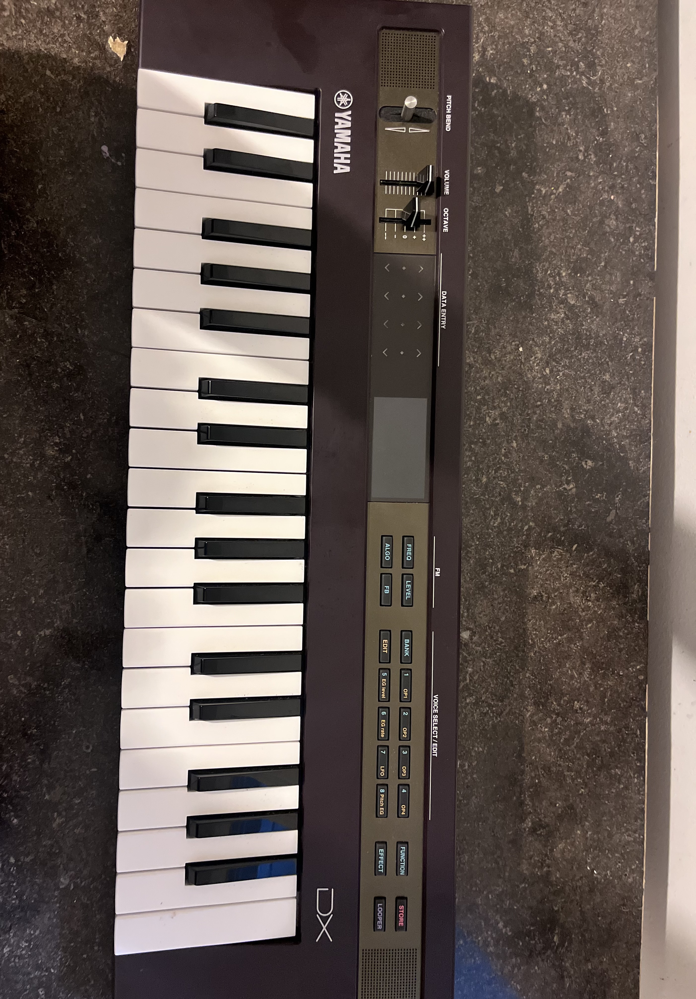 Yamaha reface dx mobile mini keyboard