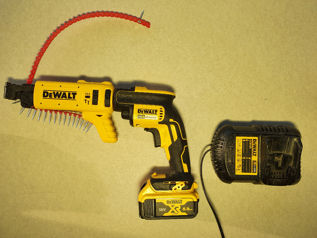 Smidig dewalt skruvautomat