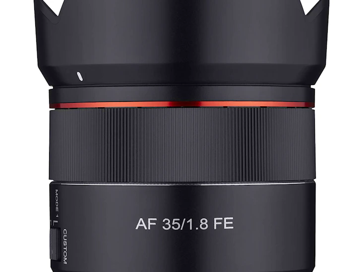📸 samyang 35mm f/1.8 (sony e-mount) – lightweight & cinematic