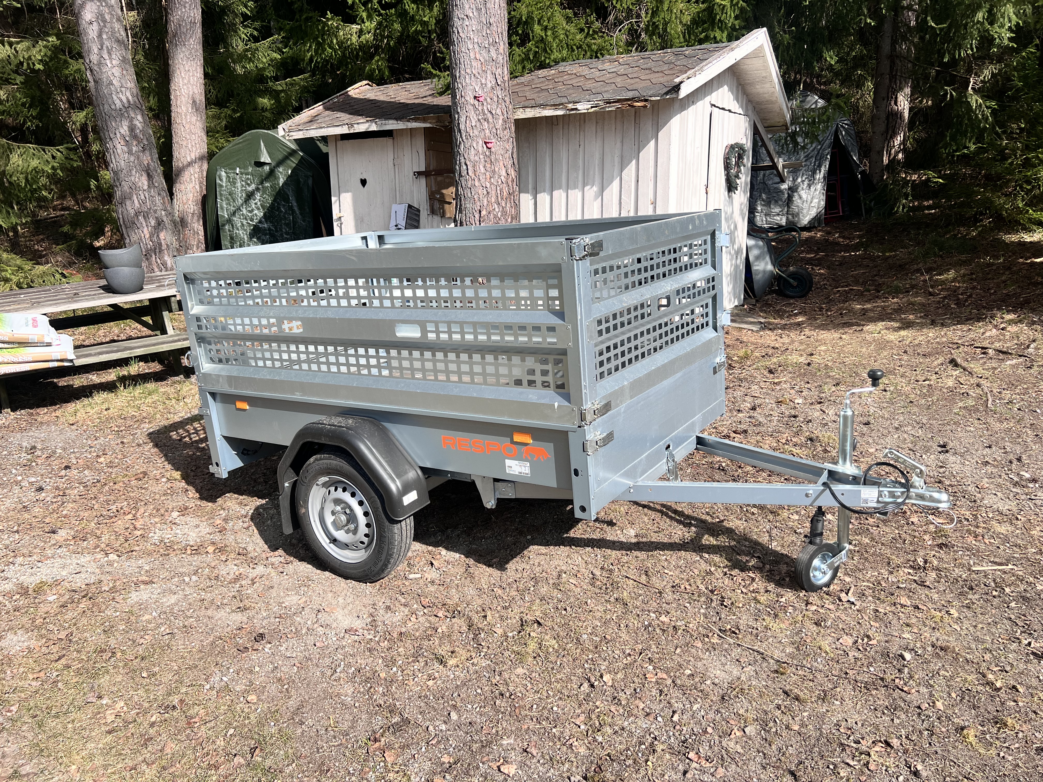 Respo tilhenger 750 kg nyttelast med nettingkarmer
