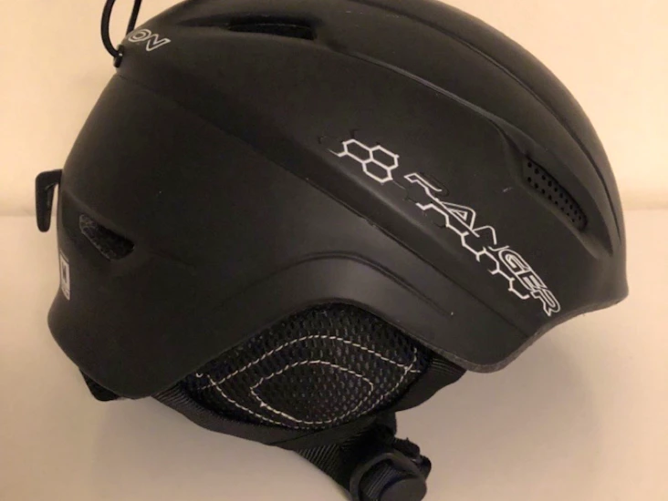 Skidhjälm svart salomon