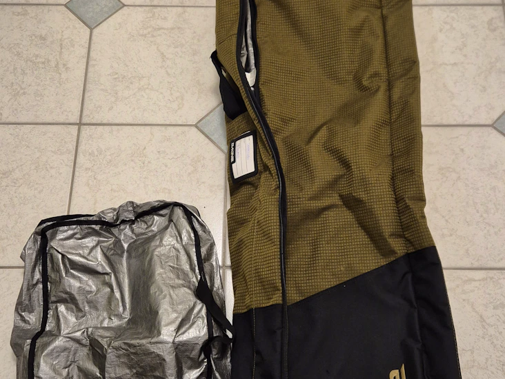 Dakine fallroller 190cm 2 parin suksipussi