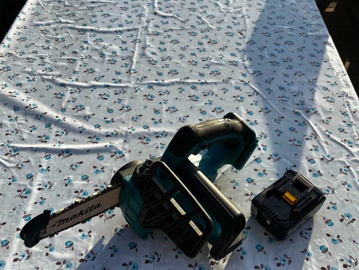 Liten makita kjedesag