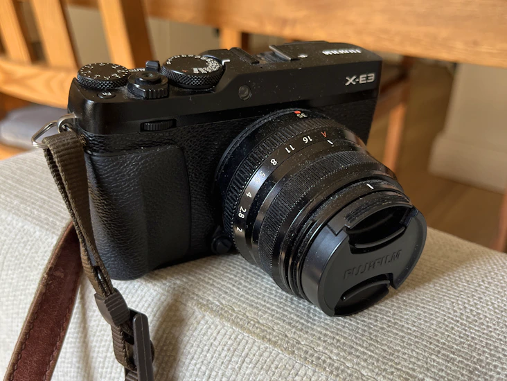 Fujifilm x-e3 + fujinon 35mm f/2 – nyskick, inkl. batteri & laddare