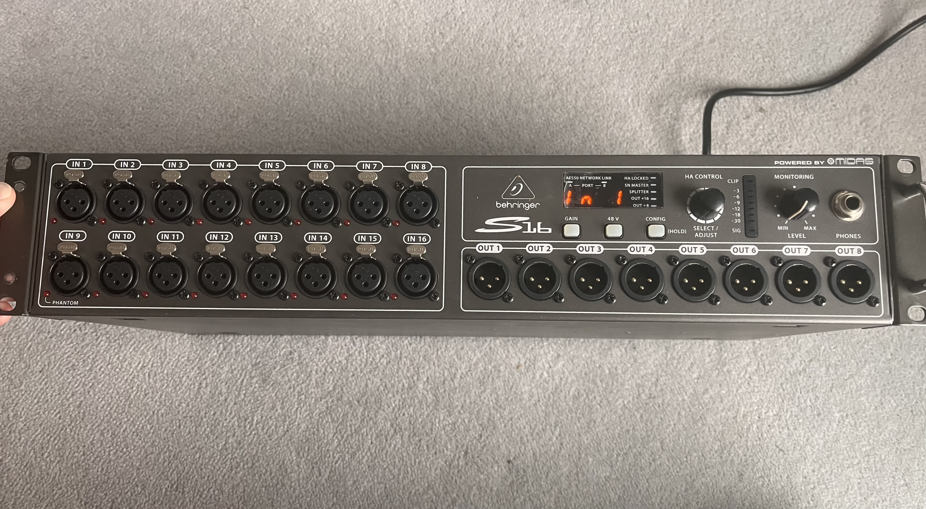 Behringer s16 digital snake stage box