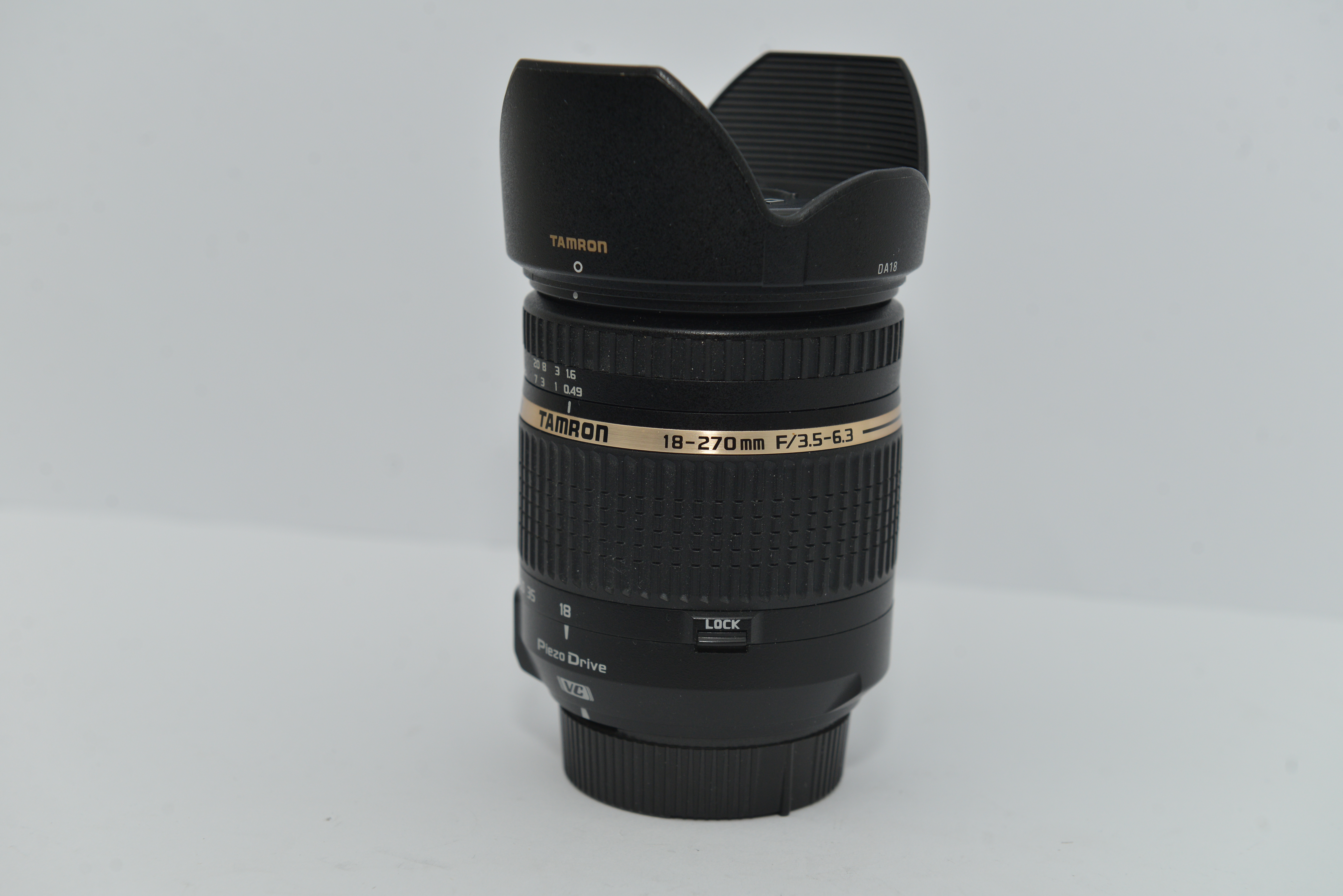 Tamron 18-270mm zoomobjektiv 