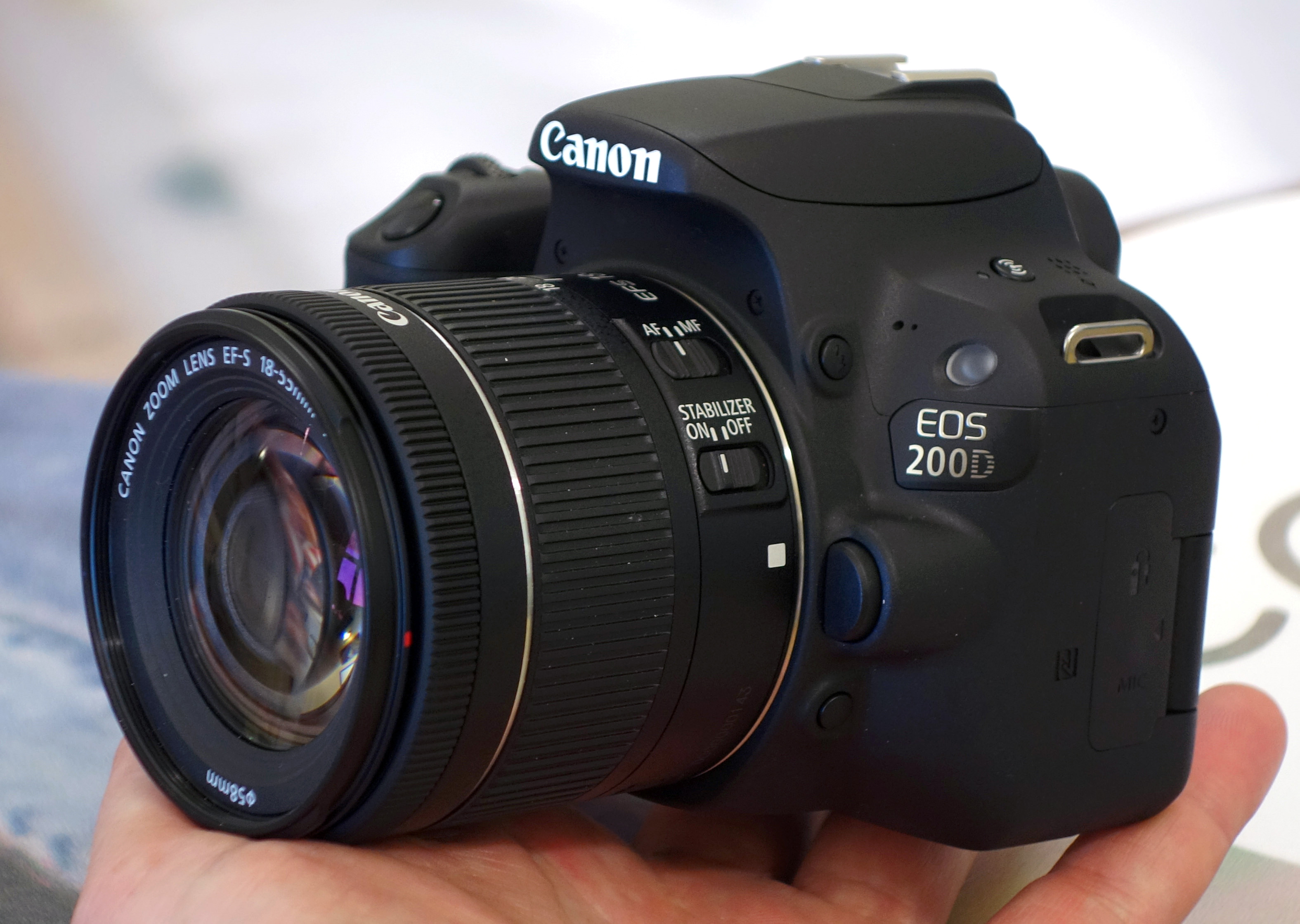 Canon dslr eos 200d 