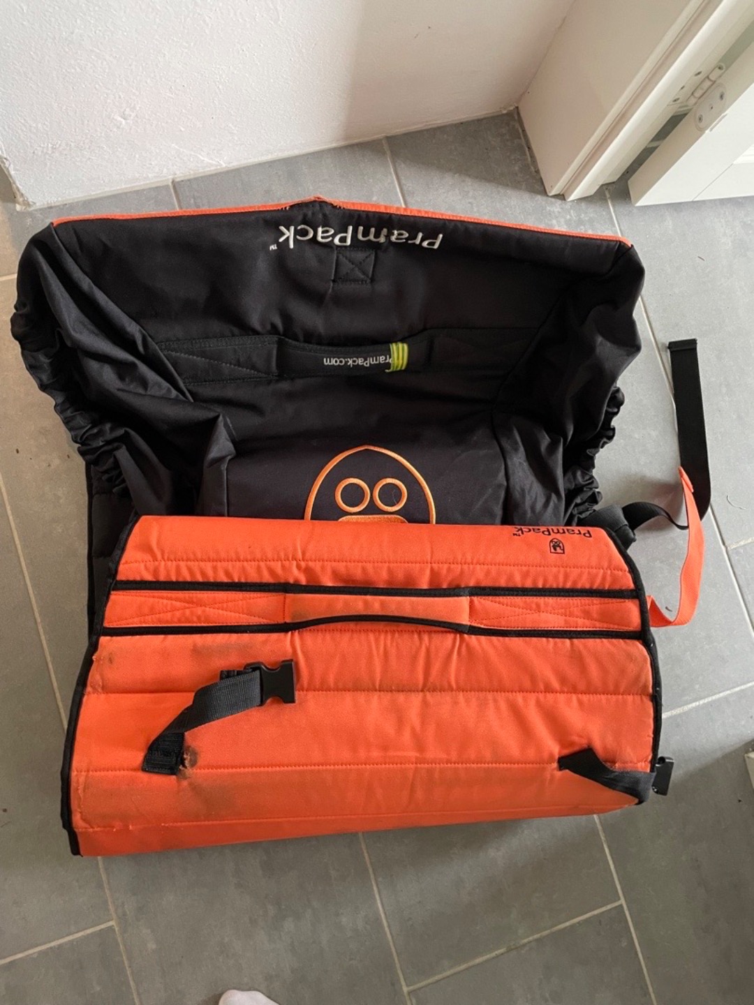 Prampack - reisebag til barnevogn 