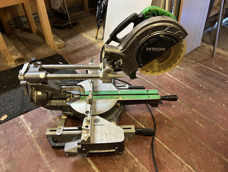 Hitachi kap- och gersåg