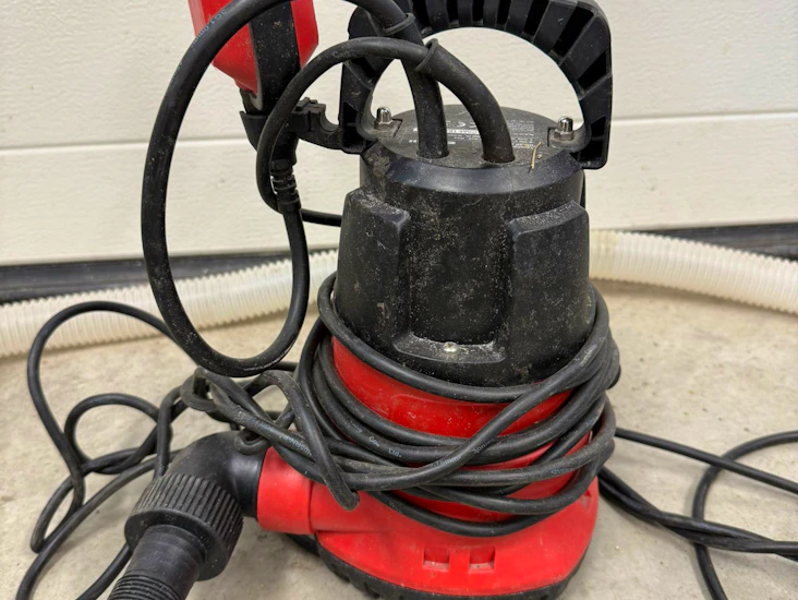 Einhell uppopumppu poistoletkuineen