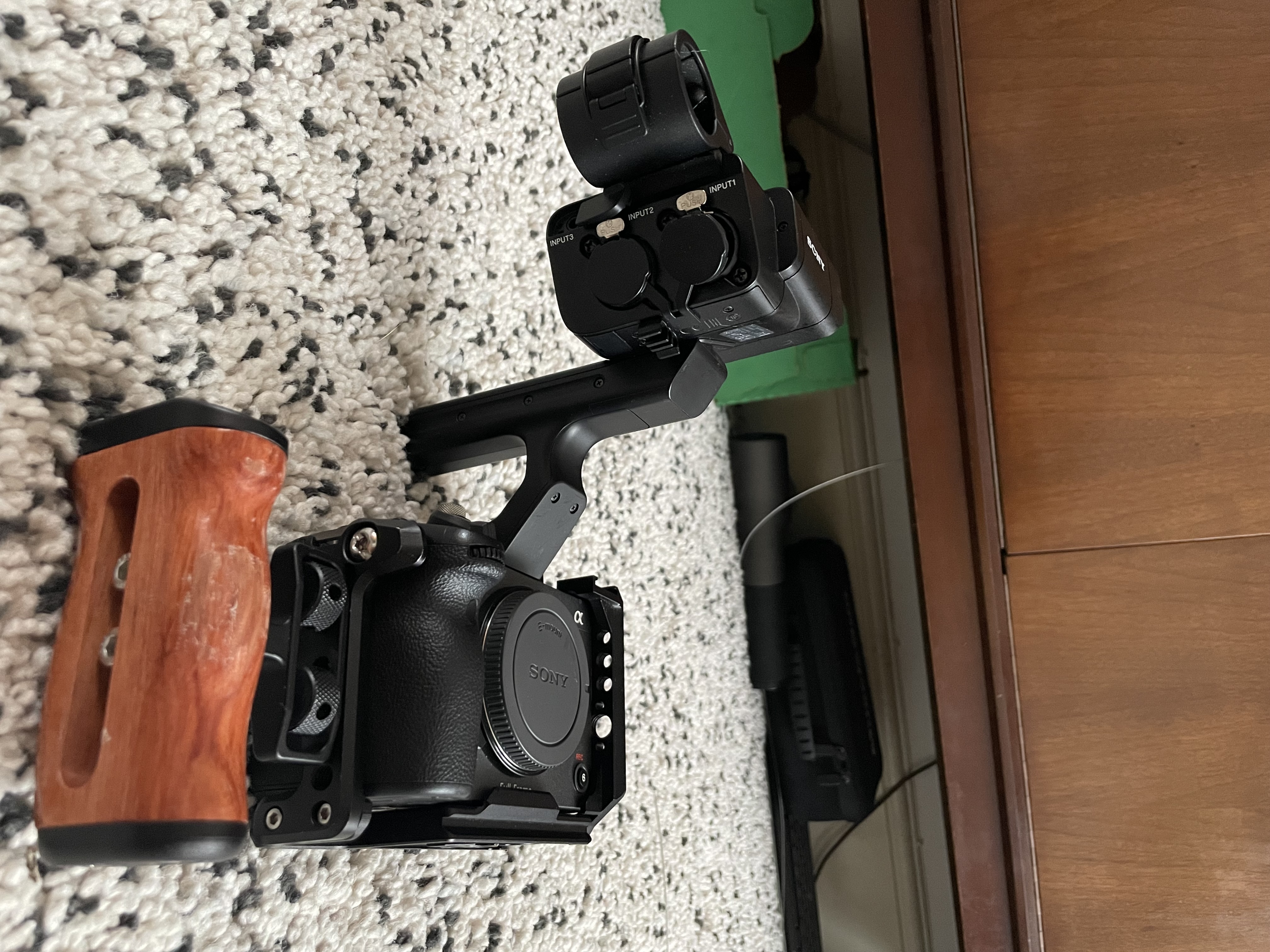Sony fx3 + top xlr handle