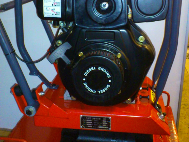 Markvibrator 105 kg 20 kn 4,2hp diesel