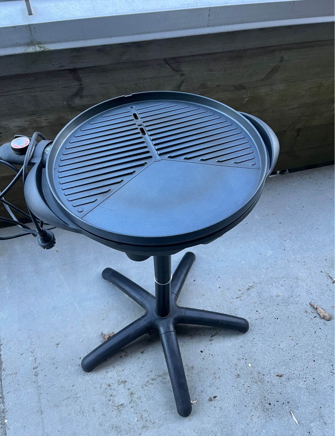 Elgrill med avtagbart stativ