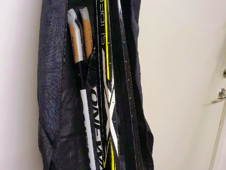 Paket längdskidor 195 cm, stavar och pjäxor