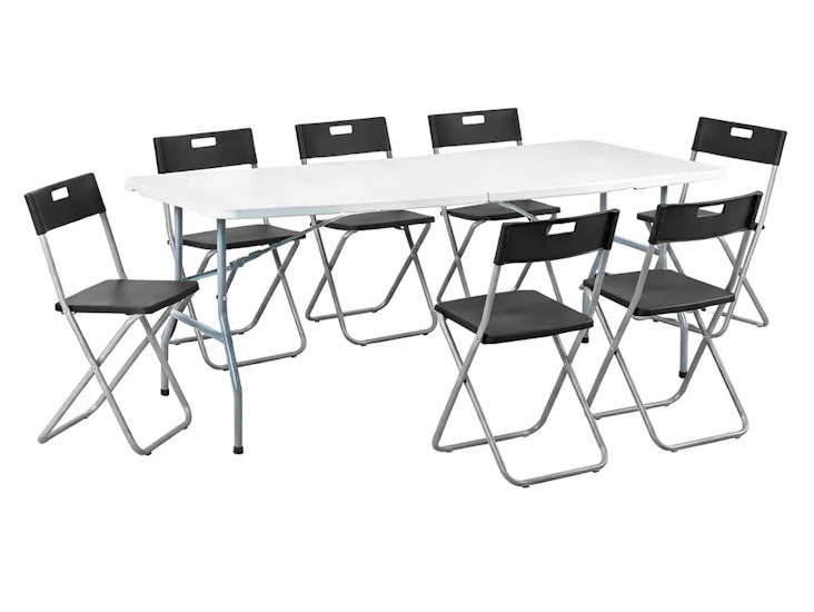 50 stolar och 8 bord uthyres