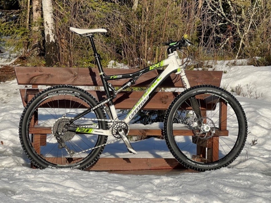 Cannondale stisykkel med piggdekk