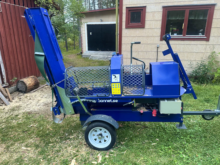 Bonnet 330 med transportband