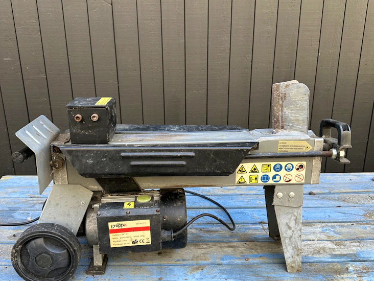 Vedklyv upp till 37 cm