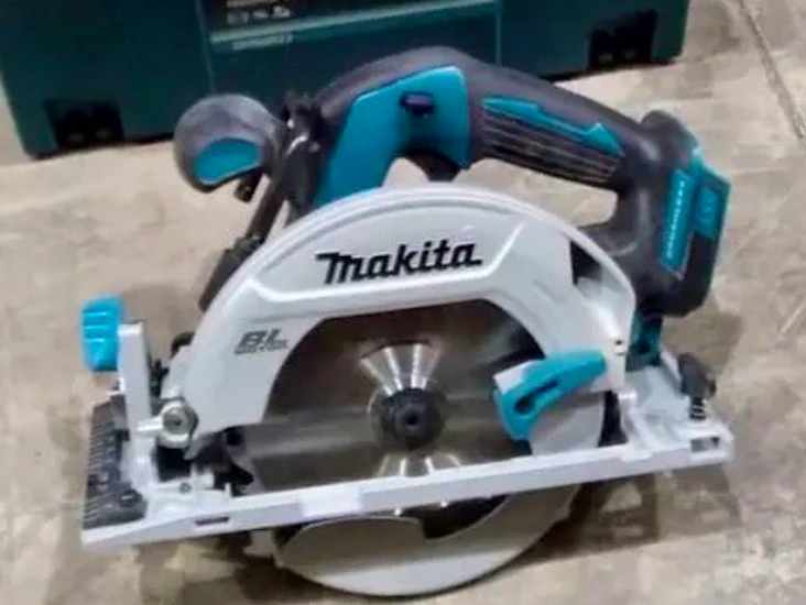 Makita dhs680 akkupyörösaha
