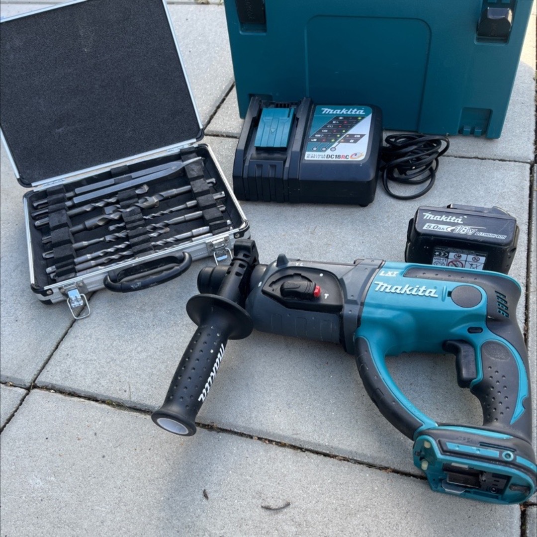Slagborrmaskin-makita dhr202