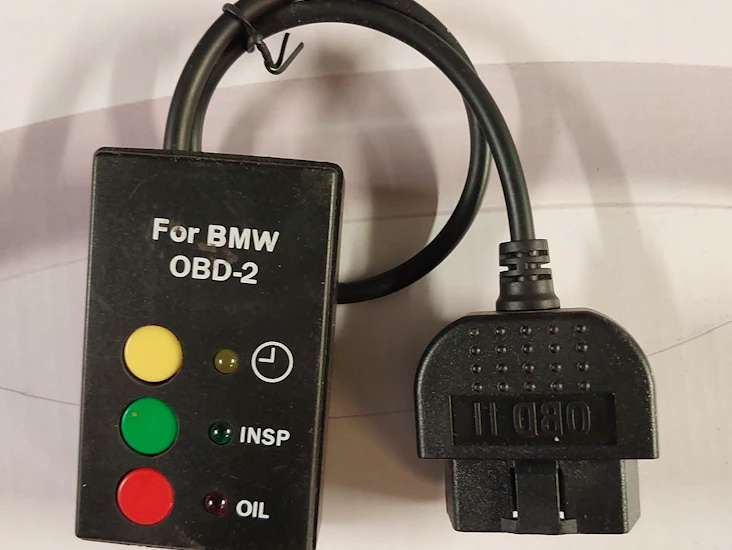 Bmw huolto- ja öljyvalon nollaaja.