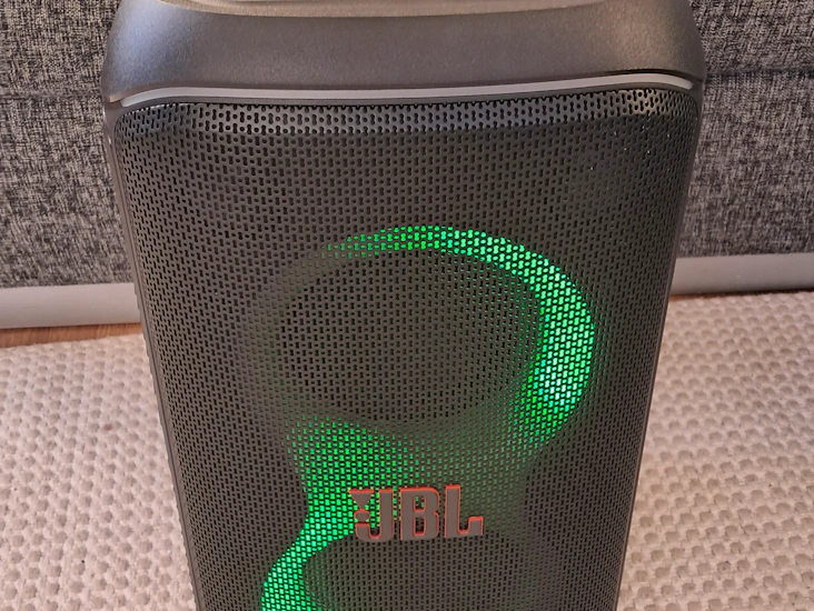 Bilekaiutin jbl partybox 120 kannettava kaiutin