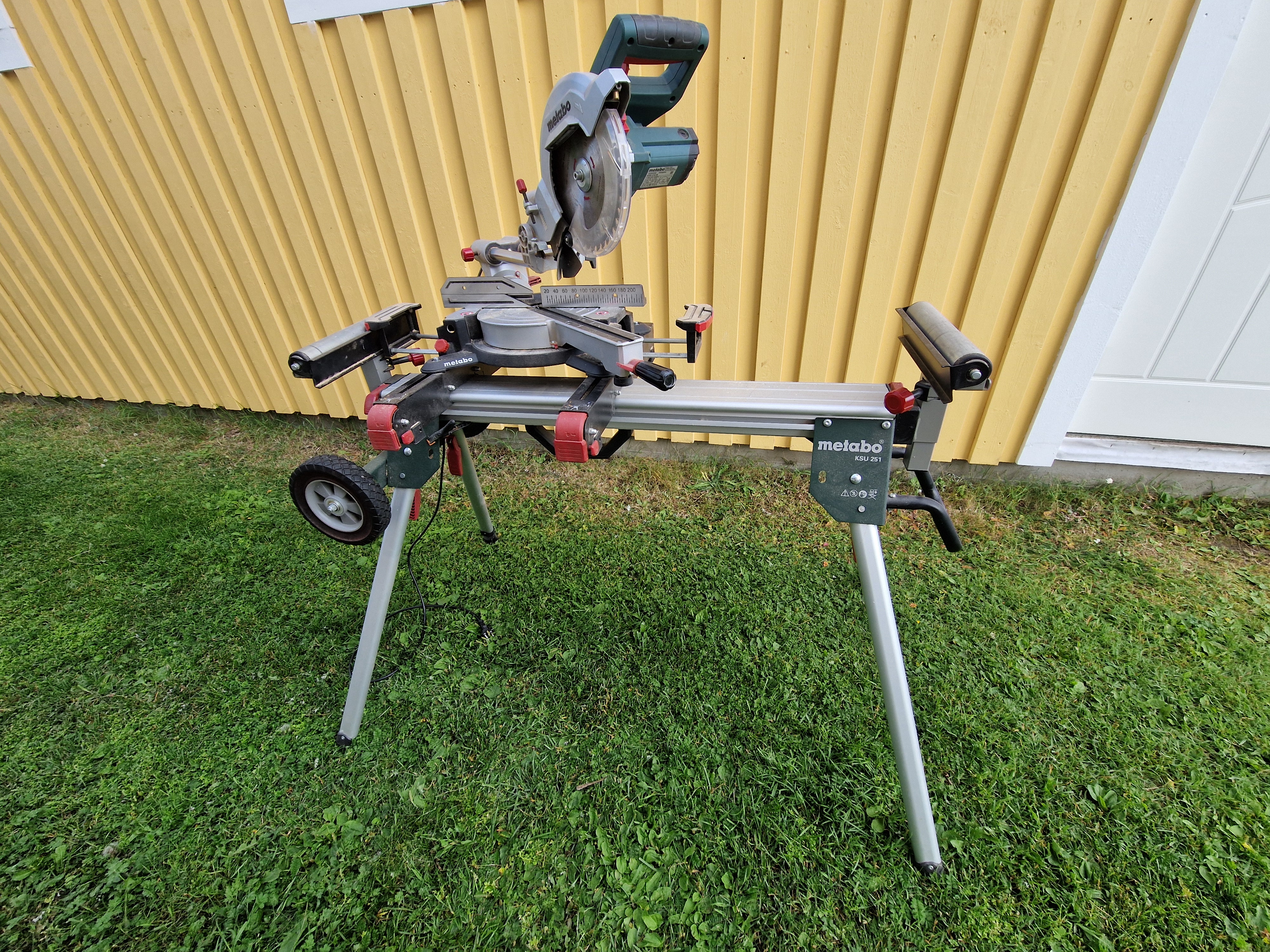 Kap- och gersåg metabo kgs 216 m