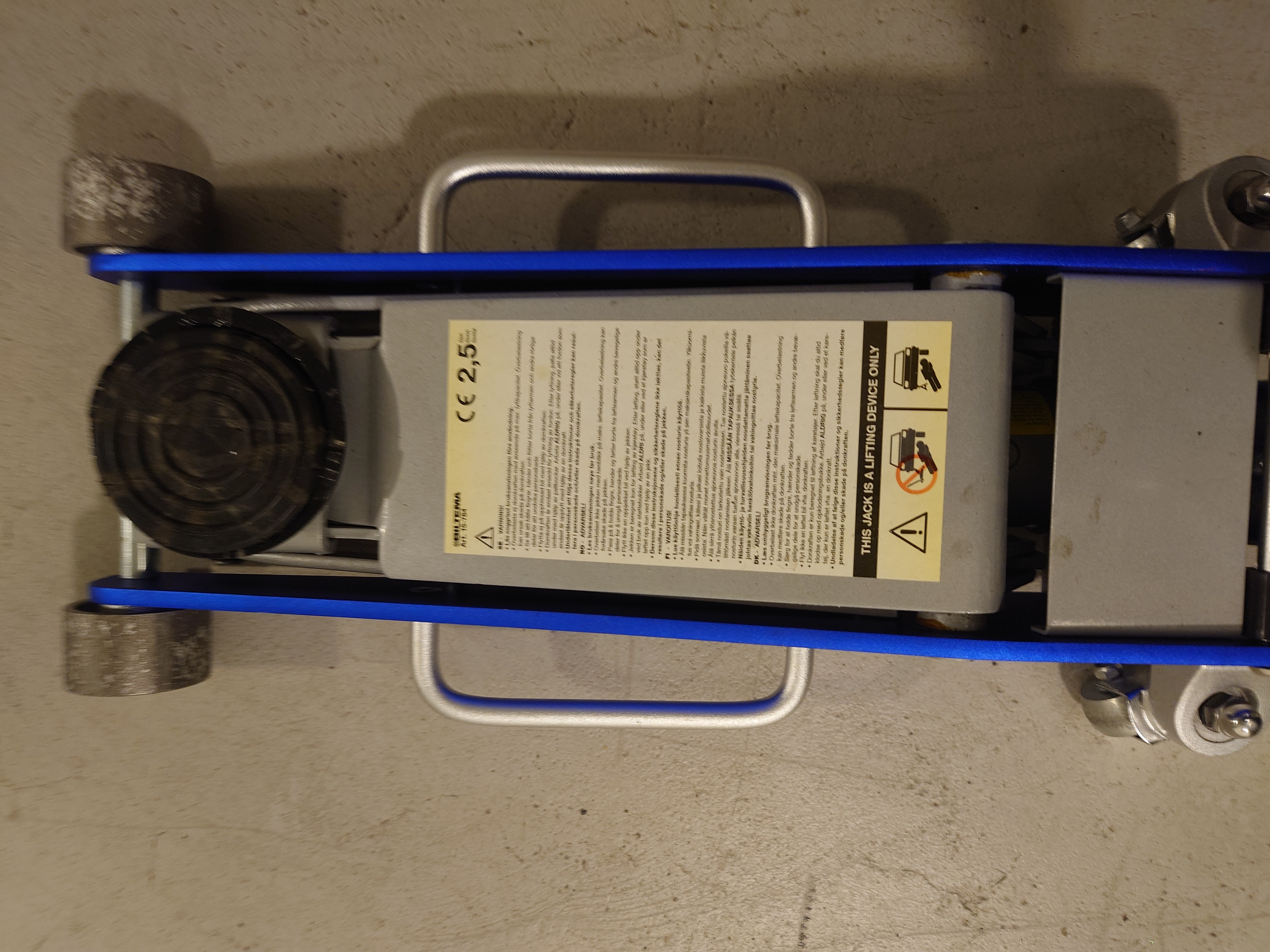 Domkraft av aluminium och stål, 2500 kg