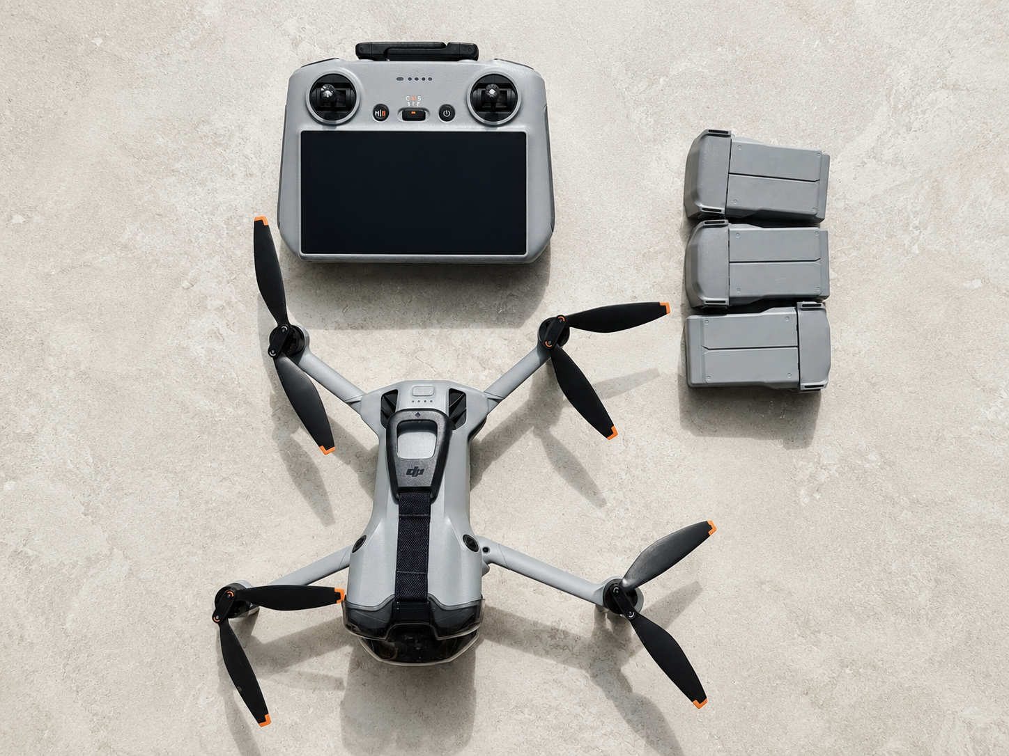 Dji mini 5 pro drone – fly more combo, rc 2 + 3 batteries