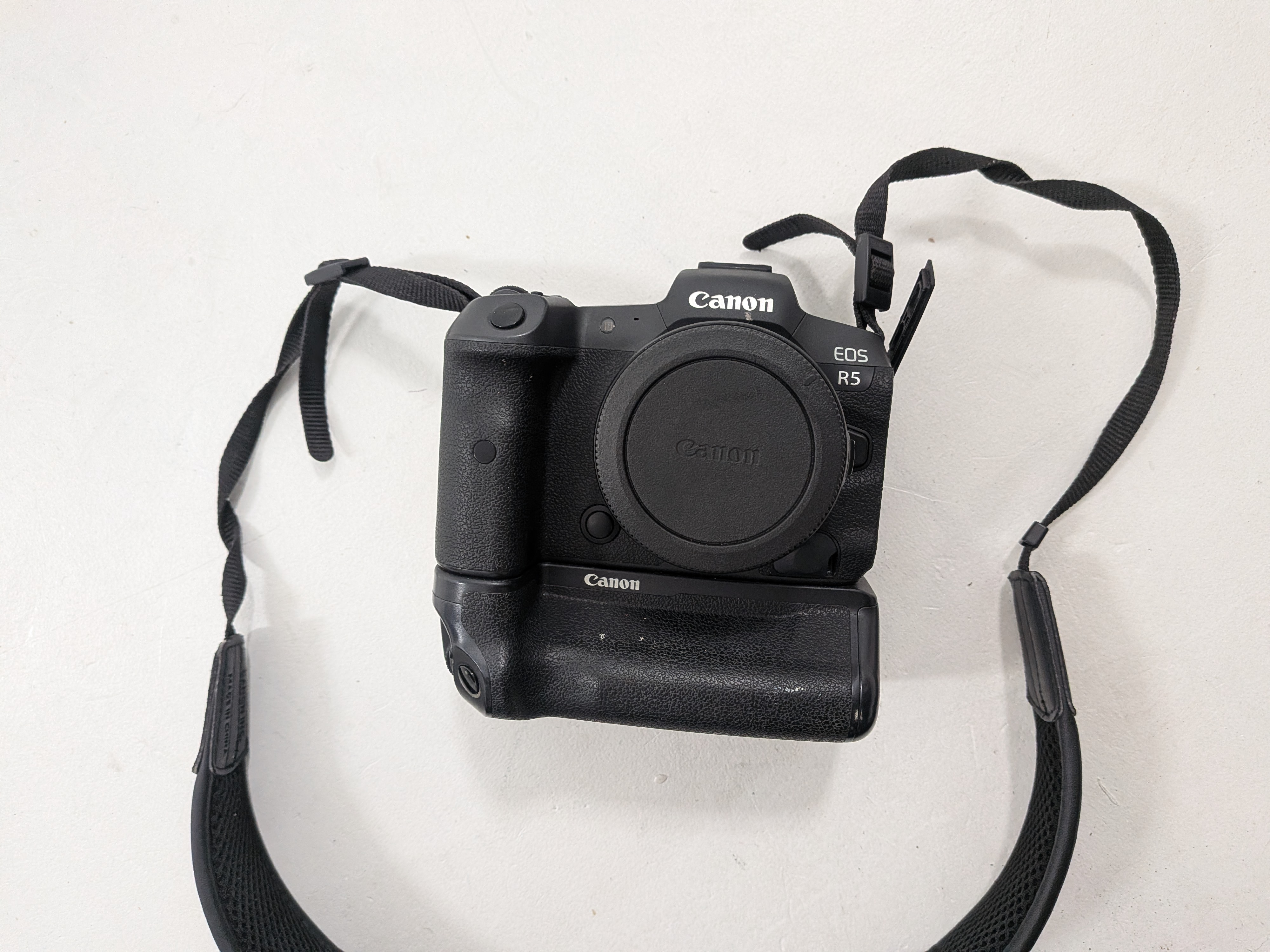 Canon r5 mkii, ef adaptor, dual battery grip, strap
