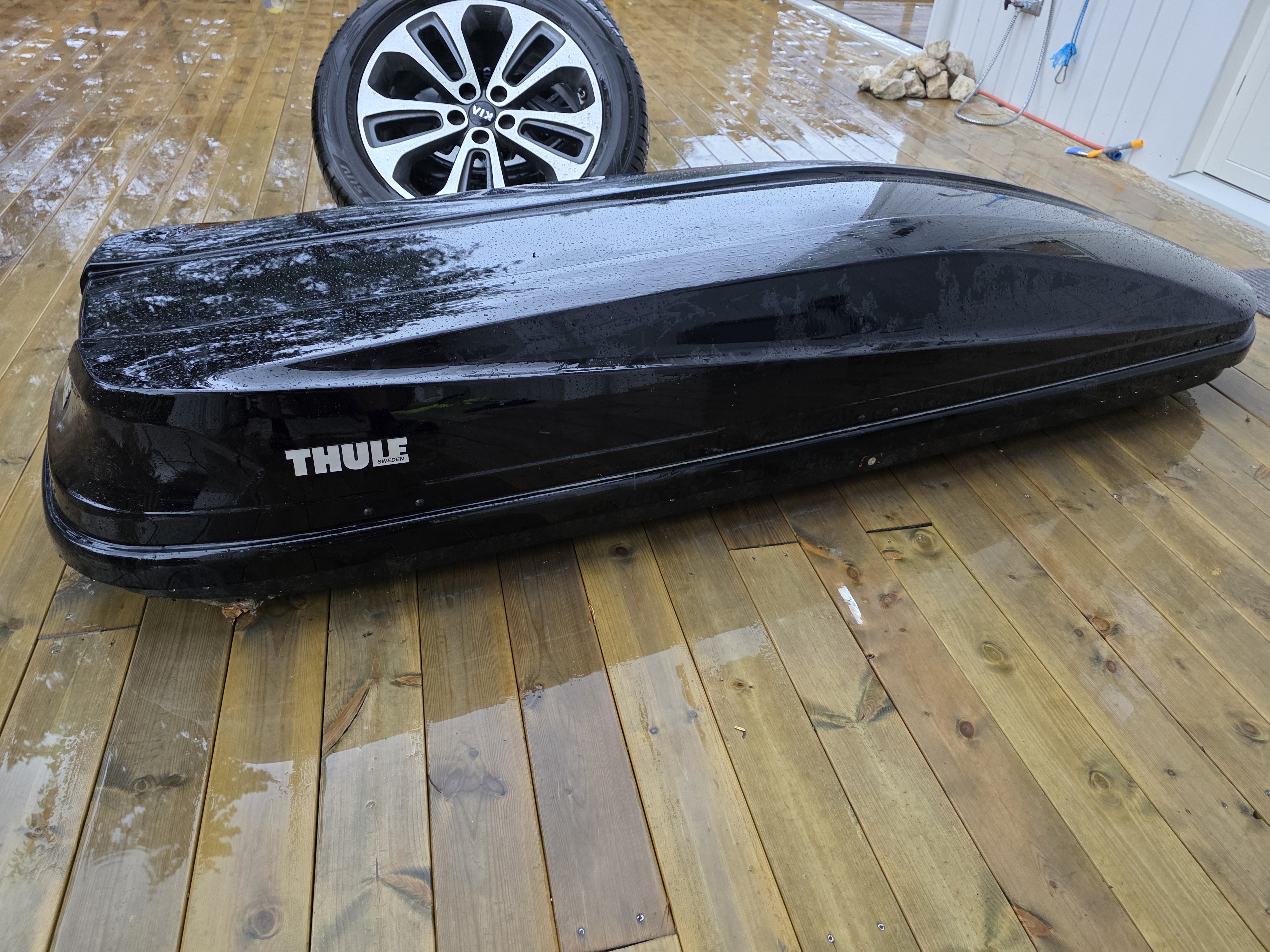Thule touring takboks med thule wingbar takstativ