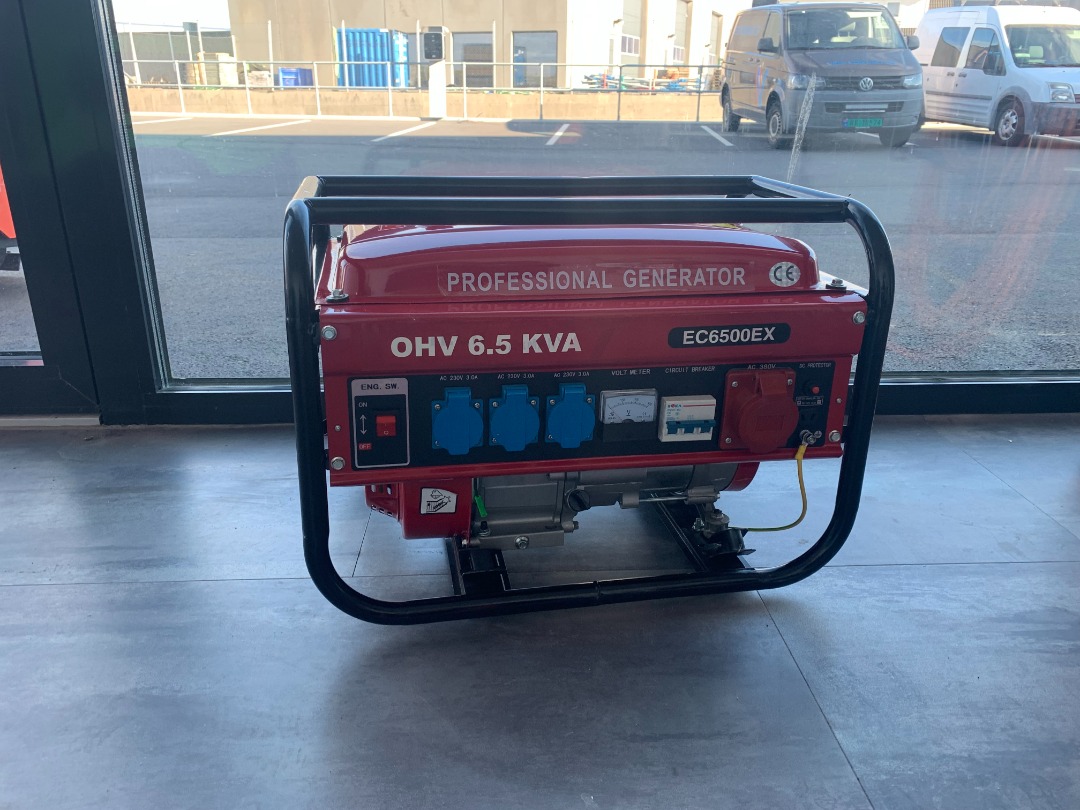  bensindrevet strømaggregat.