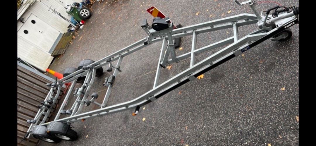 Thule båttrailer 3500kg 