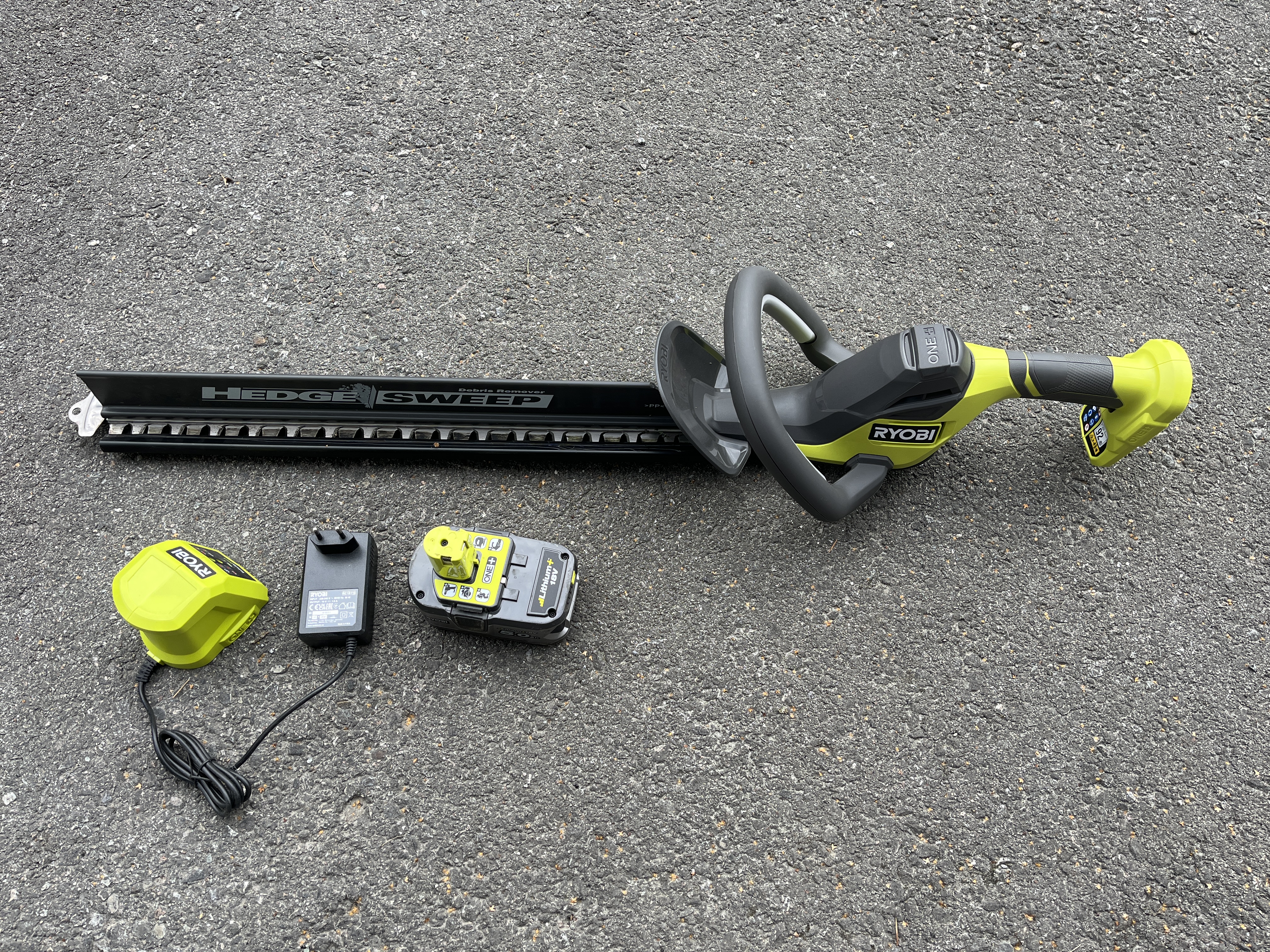 Batteri drevet hekksaks