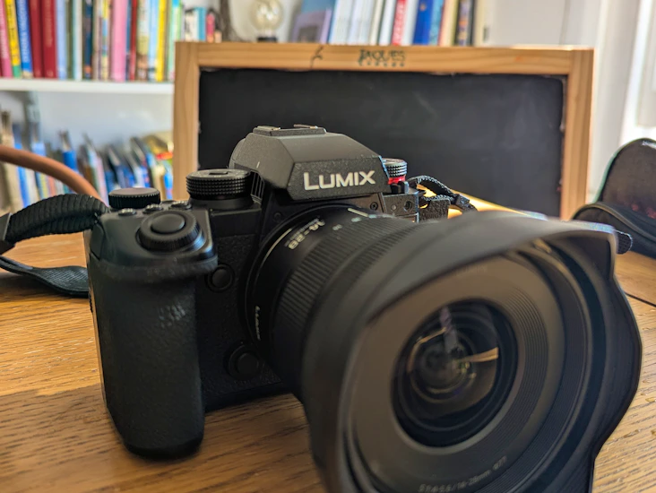Lumix s1r ii & 14-28mm f/4-5.6 macro