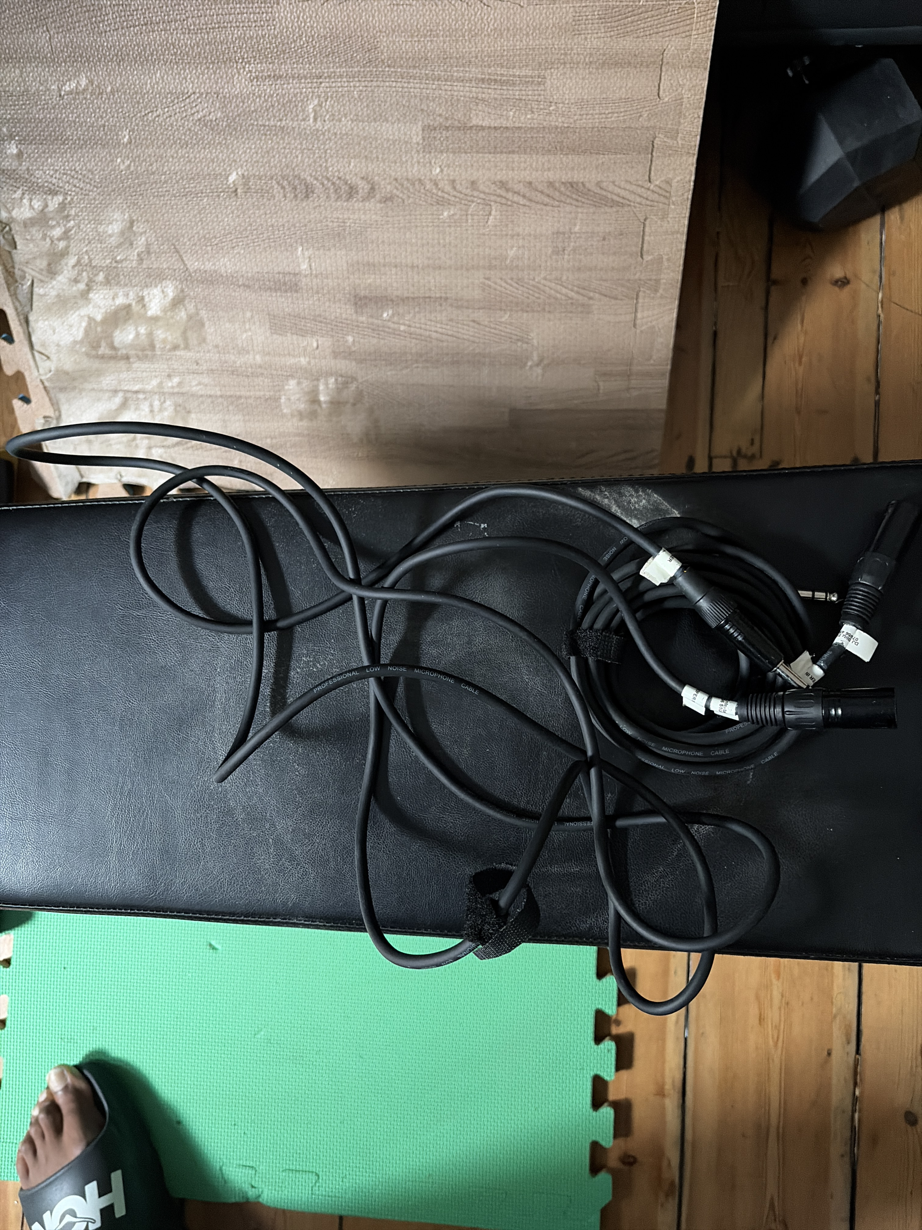 2x 1/4 jack to xlr cables (3m)