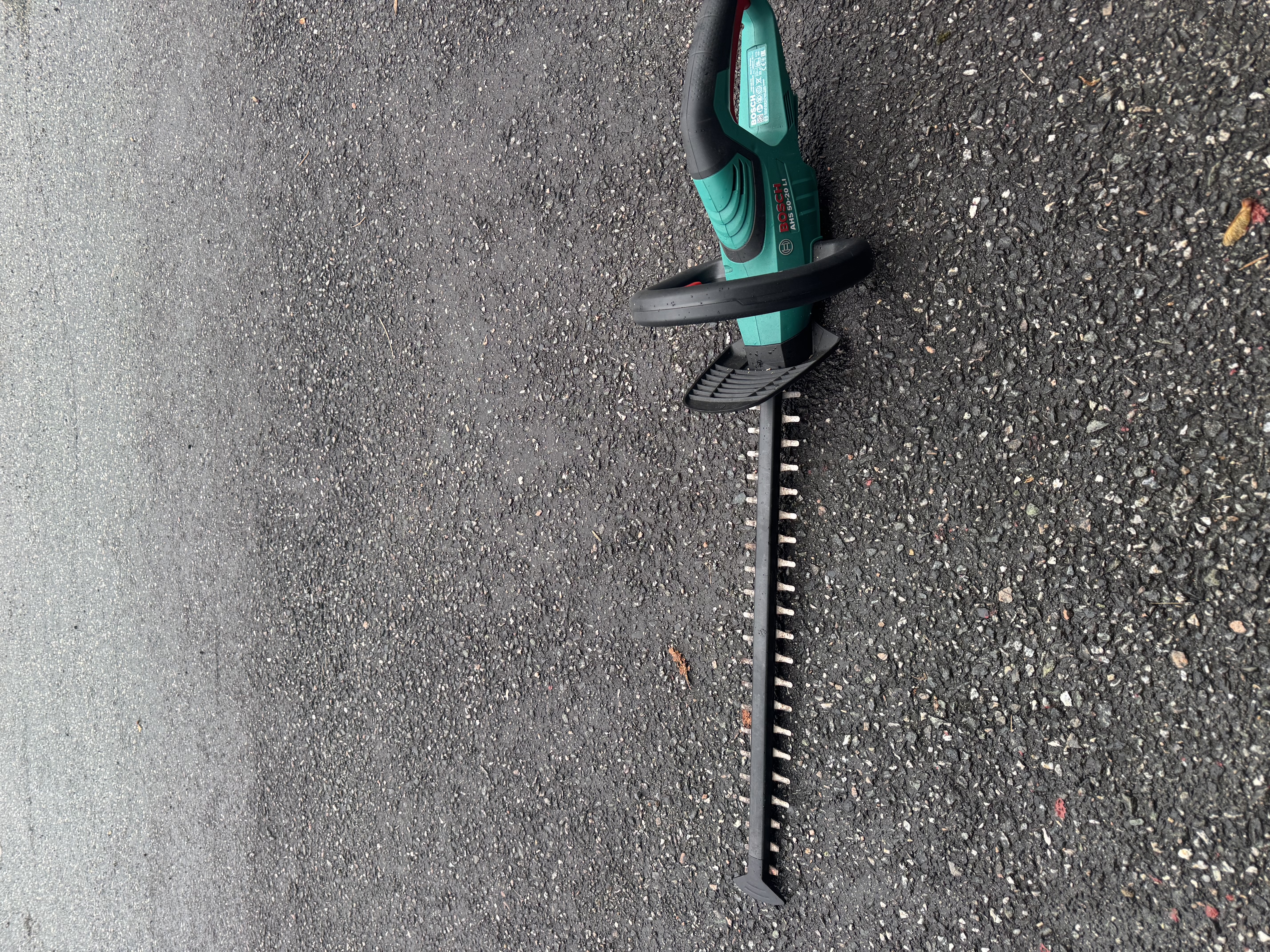 Hekkesaks batteridrevet - bosch