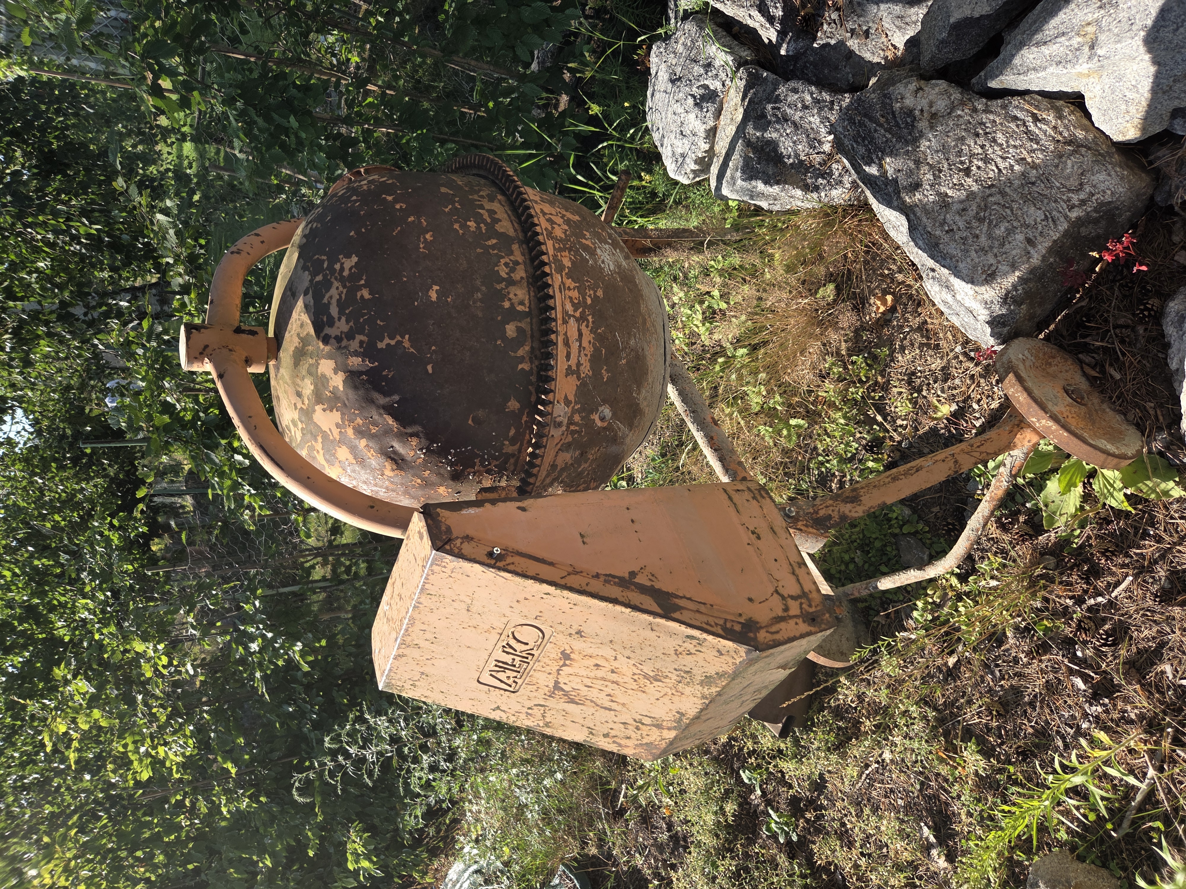 Rejäl betongblandare / cementblandare (al-ko)