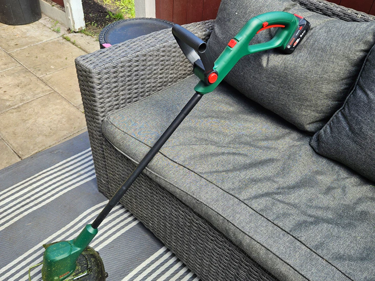 Kraftfull grästrimmer bosch