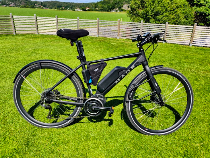 Elcyckel made linum (möjlighet till cykelvagn finns)