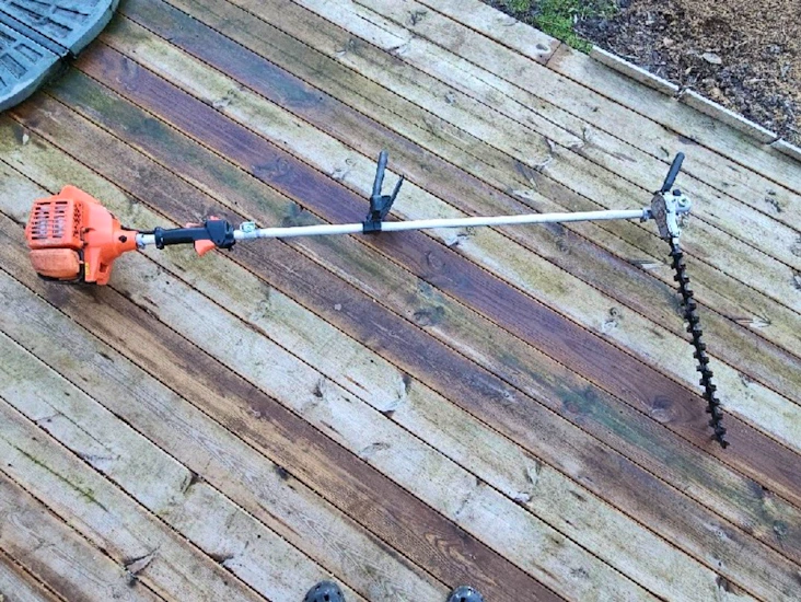 Häcksax på stång, bensin