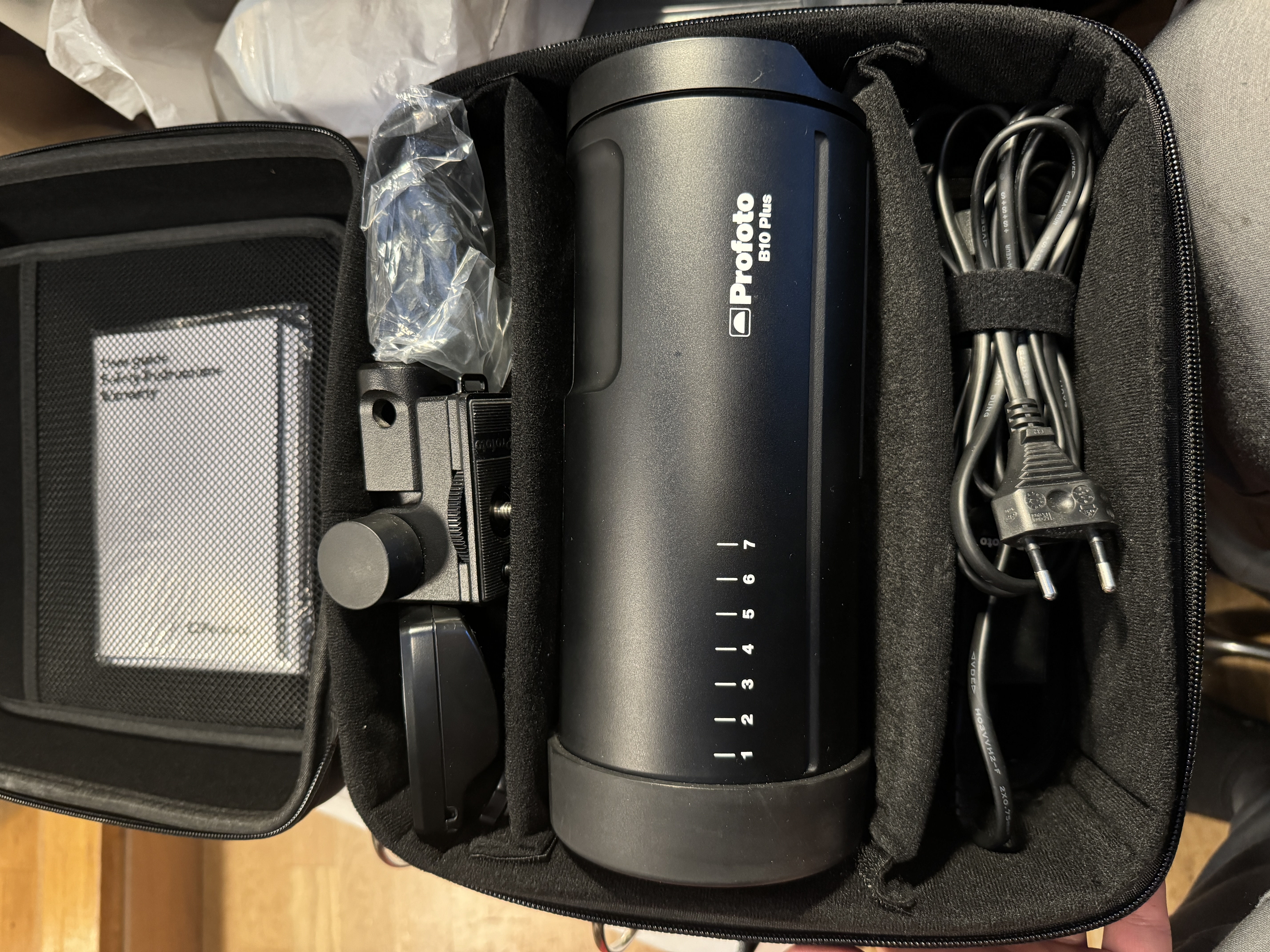 Profoto b10 plus 500w + profoto air remote canon